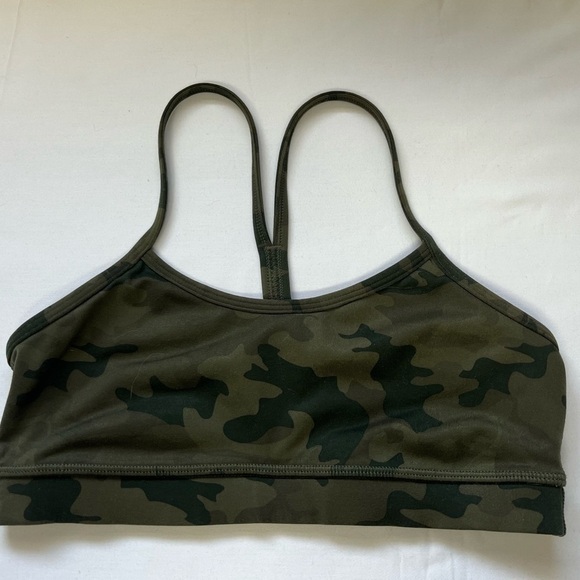 Lululemon Flow Y Bra IV
Savasana Camo  20cm Fatigue Green - Picture 3 of 4
